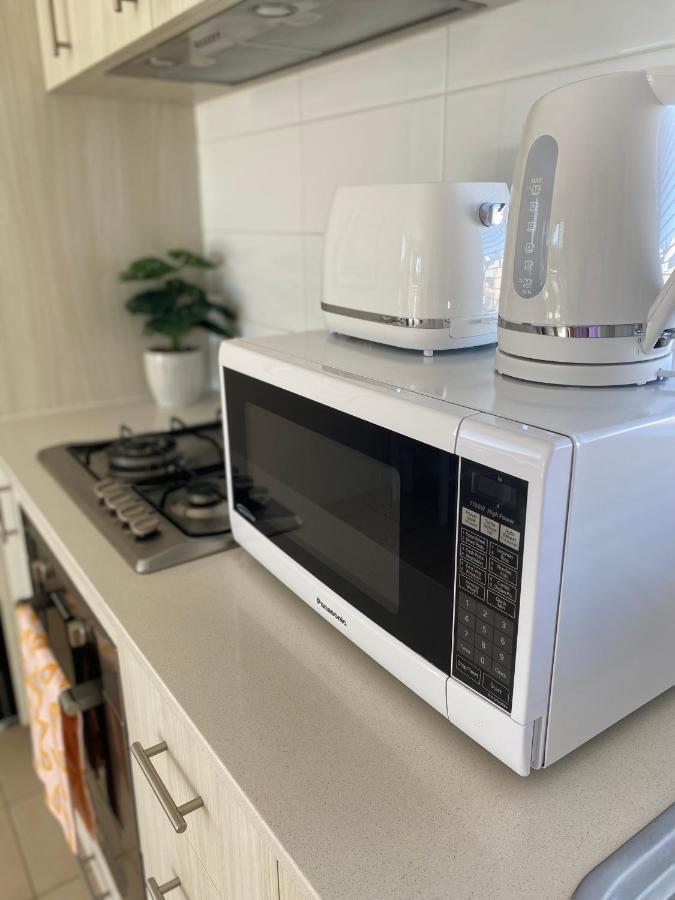 Modern Luxury 1 Bedroom Apartment - Walk To The Shops! Free Wifi Clarkson المظهر الخارجي الصورة